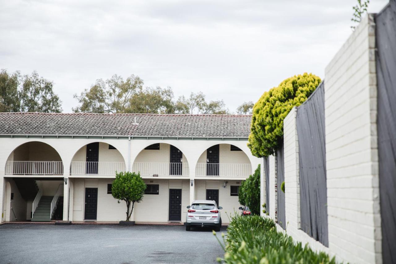 Harriet House Tumut Μοτέλ Εξωτερικό φωτογραφία
