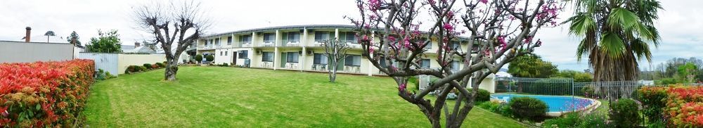 Harriet House Tumut Μοτέλ Εξωτερικό φωτογραφία