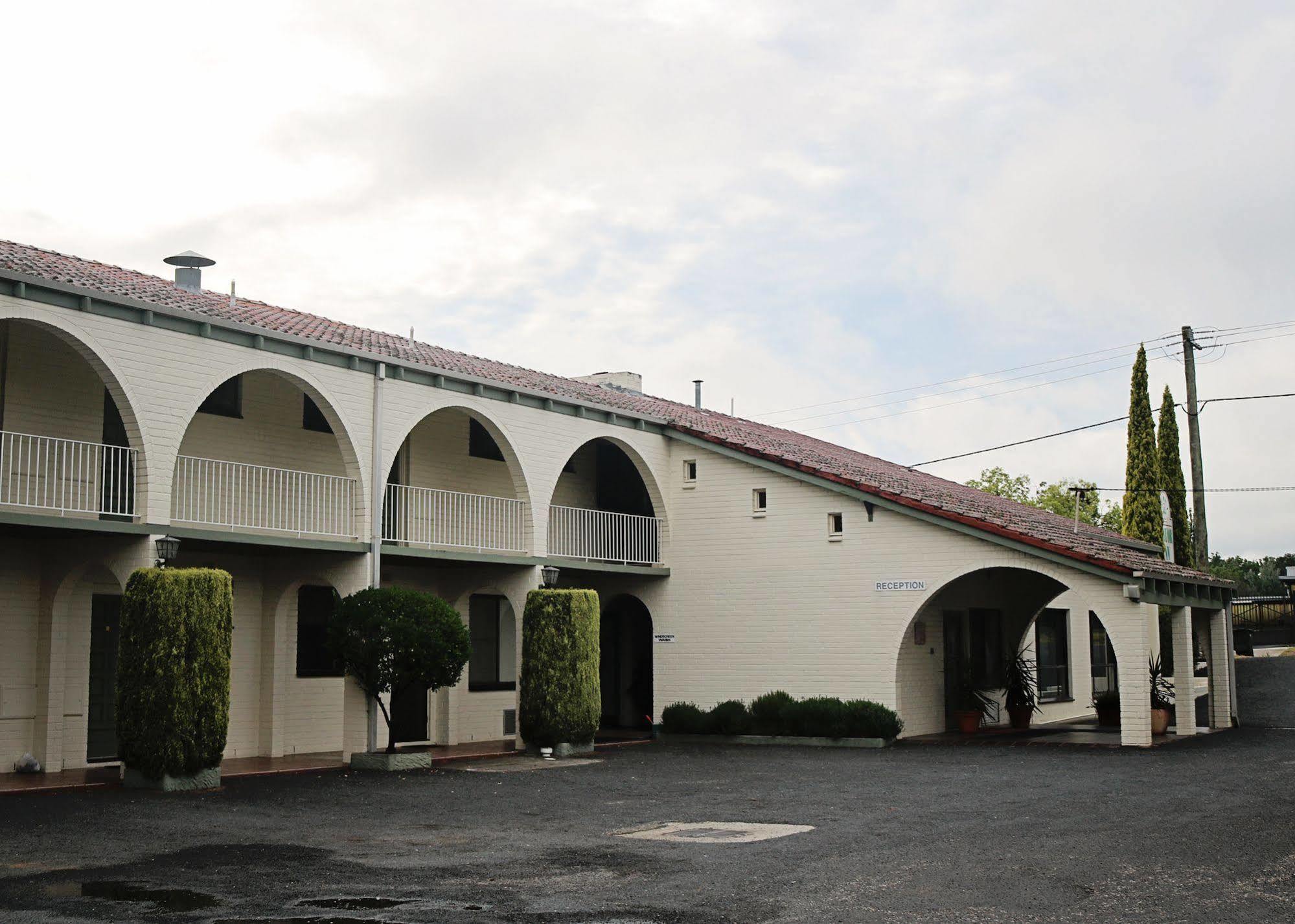 Harriet House Tumut Μοτέλ Εξωτερικό φωτογραφία